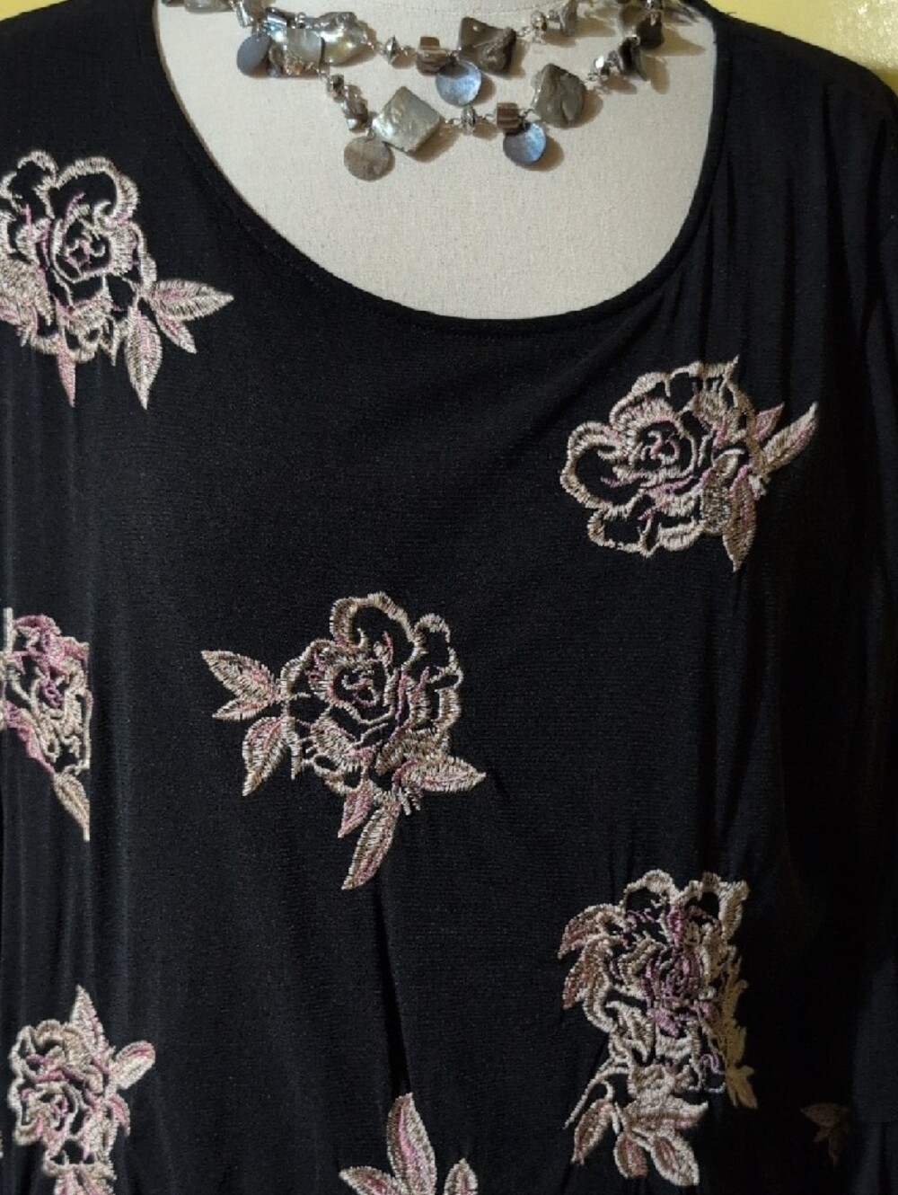 Style and Co Black Floral Embroidered Sheer lined Women's Top - Picture 2 of 9